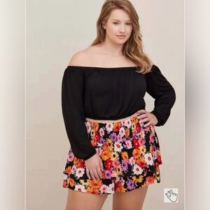 Torrid Women’s Black Floral Short Pants